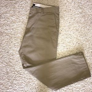 Banana Republic Chinos size 34x30
